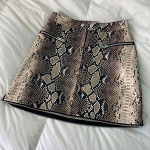 Snake skirt